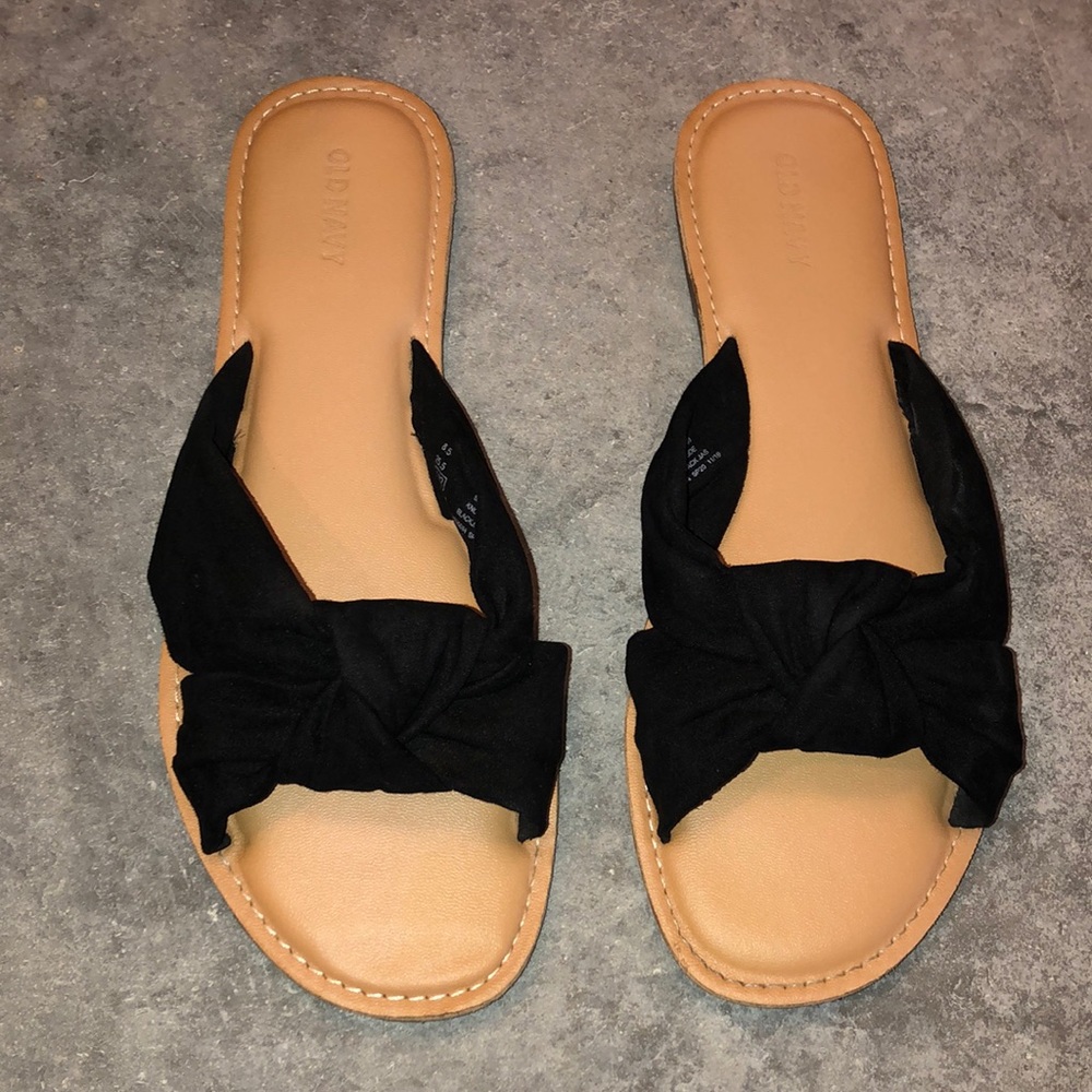Old navy bow-tie sandals